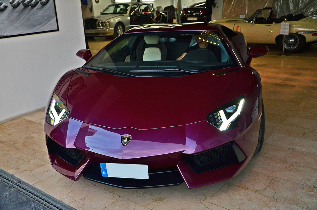 Aventador (2)