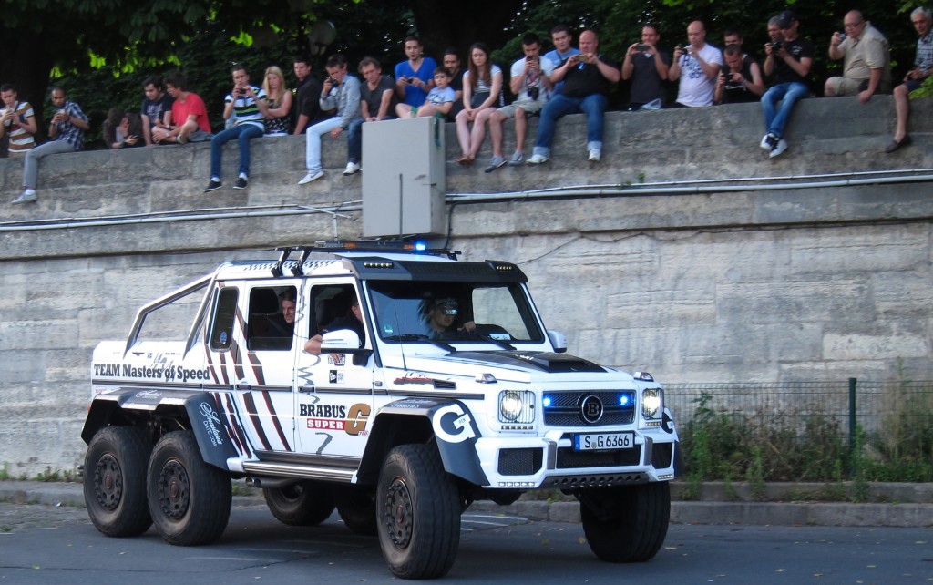 mercedes-benz-brabus-g-63-amg-6x6 (1)