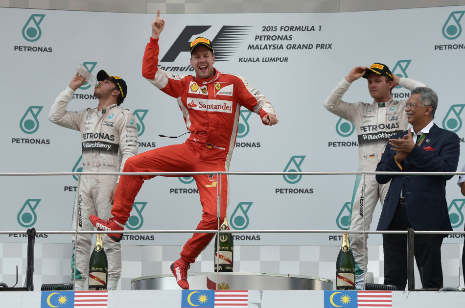 AUTO-PRIX-MAS-F1-PODIUM