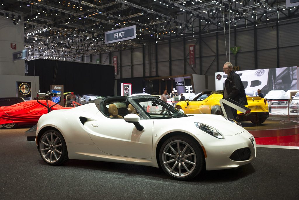 Alfa Romeo 4C Spider (2)