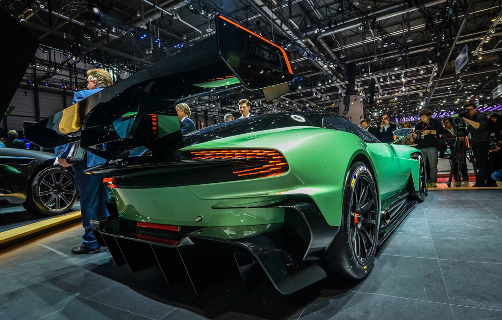 aston-martin-vulcan (10)