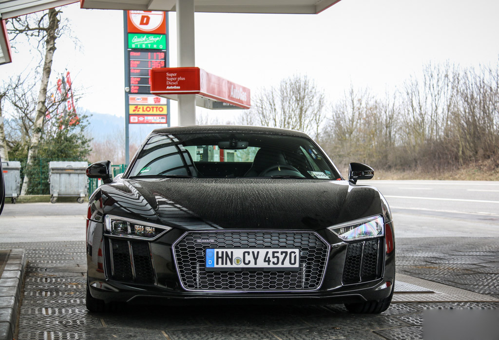 audi-r8 (1)