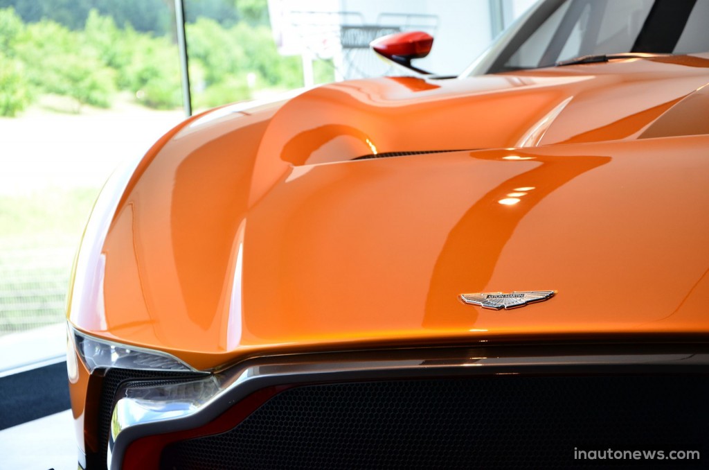 Aston-Martin-Vulcan (10)