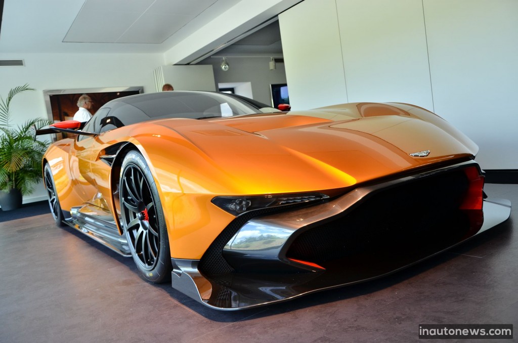 Aston-Martin-Vulcan (19)