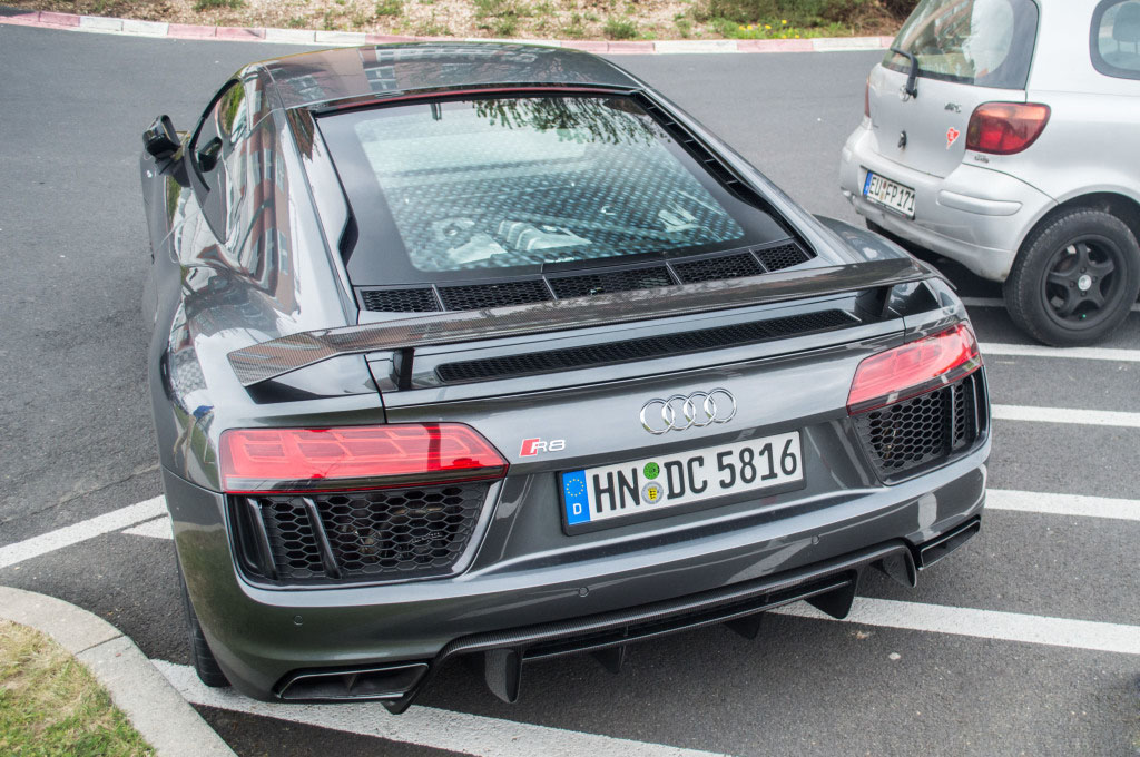 audi-r8-v10-plus (97)