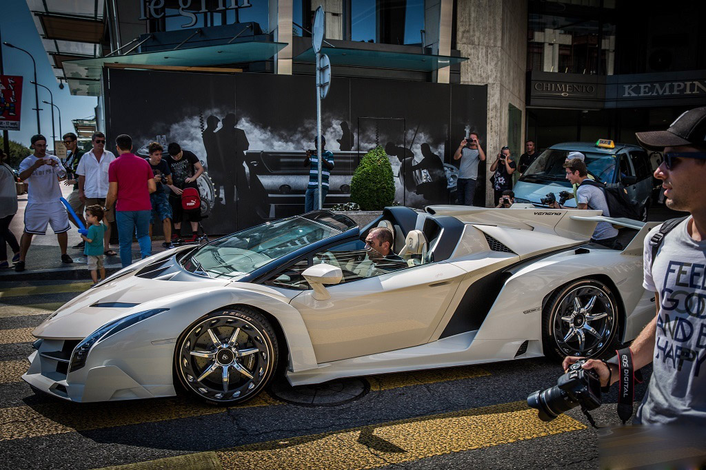 veneno-roadster (9)