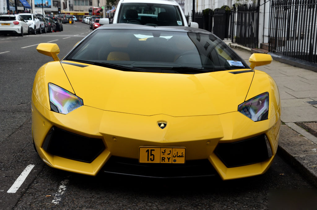 aventador-lp700-4-roadster (0)