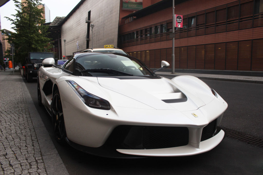 ferrari-laferrari (2)