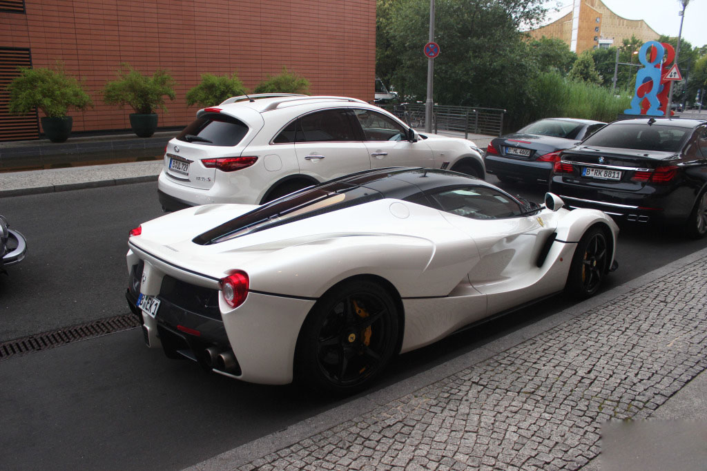 ferrari-laferrari (4)