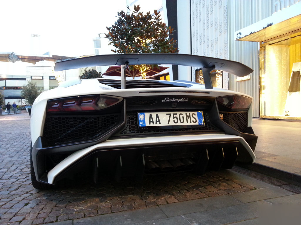 lamborghini-aventador-lp750-4-superveloce (10)