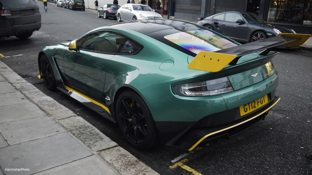 aston-martin-vantage-gt12 (9)