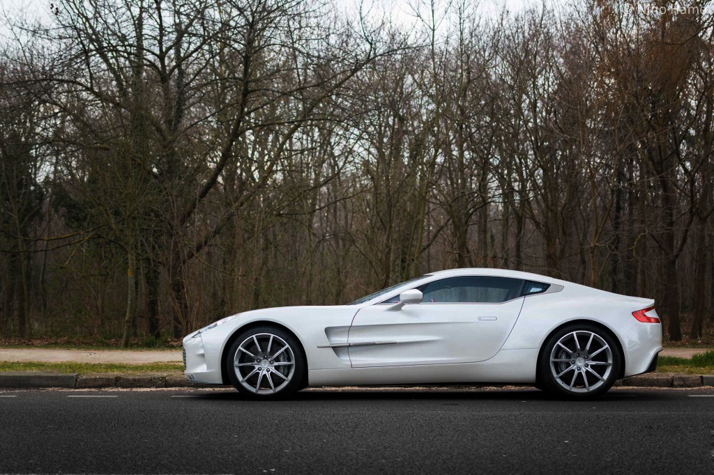 aston-martin-one-77 (2)