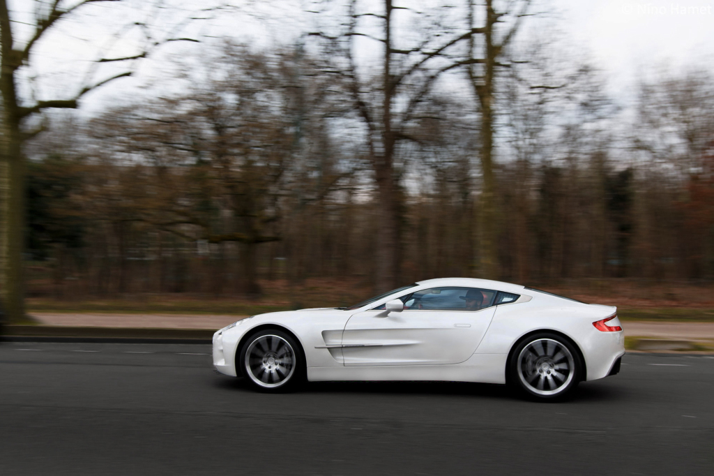 aston-martin-one-77 (3)